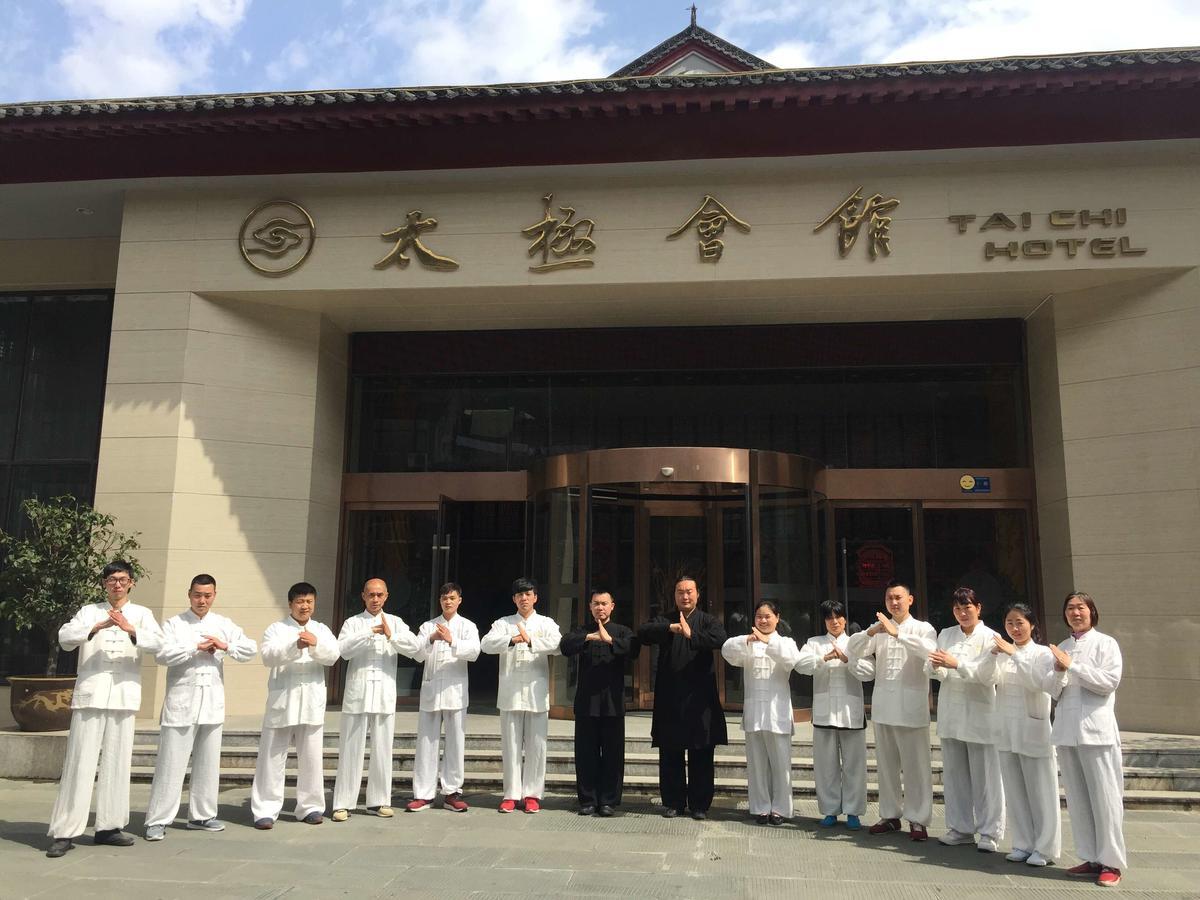 Taichi Hotel Danjiangkou Bagian luar foto